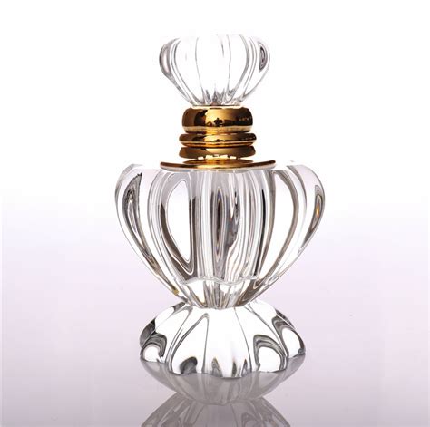 Perfume bottles wholesale. Roetell offers a wide range of glass perfume bottles in various sizes, colors, shapes, and closures. You can customize your own perfume bottles with different finishes and labels at affordable prices. 