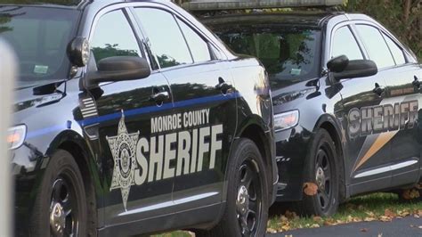 (WHAM) - One person is dead after a crash in Perinton Thursday morning, according to Monroe County Sheriff's deputies. ... a woman in her 40s, was killed in the crash. Fri, 26 Apr 2024 12:49:05 .... 