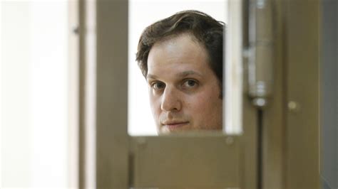 Periodista estadounidense encarcelado en Rusia se declara inocente