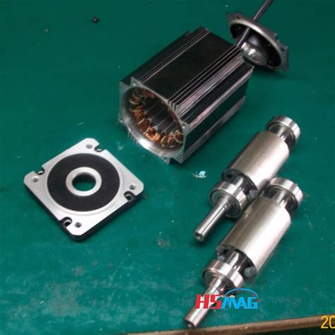 2.2 External rotor permanent magnet motor rotor air gap magnetic field When the motor is running at no load, the air gap magnetic field is provided by the permanent magnet alone. The generated magnetic field rotates together with the rotor and the rotational speed is synchronous speed.. 