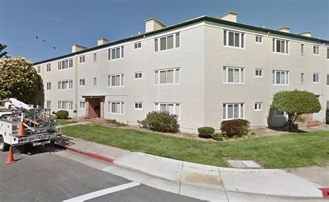 Person stabbed to death in San Mateo apartment