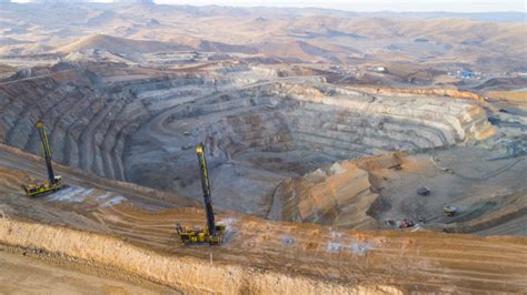 Peru mining chamber says tax hike proposal risks $50 bln …