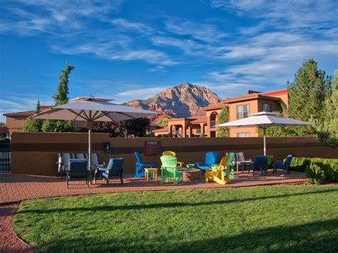 Pet friendly hotels in sedona. From 393$. One Of The Most Popular Pet friendly Hotels in Sedona,Arizona. Enchantment Resort Sedona is a superb 5-star property set 6 km away from Long Canyon Trail and at 2.6 km distance from Doe Mountain. Featuring an American restaurant, this hotel is located close to Boynton Canyon and offers a Jacuzzi and a sauna. 