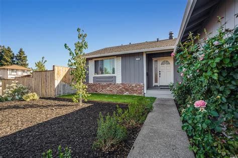 Petaluma ca homes for sale. 47 single family homes for sale in 94952. View pictures of homes, review sales history, and use our detailed filters to find the perfect place. ... Petaluma, CA 94952 ... 