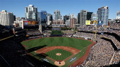 Petco Park to host Padres BeerFest On-Field Party