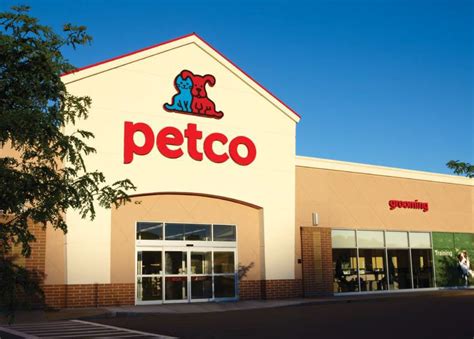 Petco in East Wenatchee, 516 Valley Mall Pkwy, Store Hours