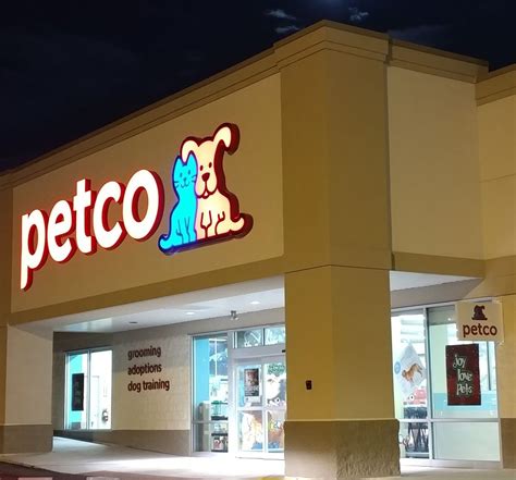 Visit your local Petco at 2541 Northwest Arterial in Dubuque, IA for all of your animal nutrition, grooming, and health needs. . 