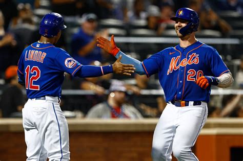 Pete Alonso homers twice as Mets snap 6-game skid with win over Cubs