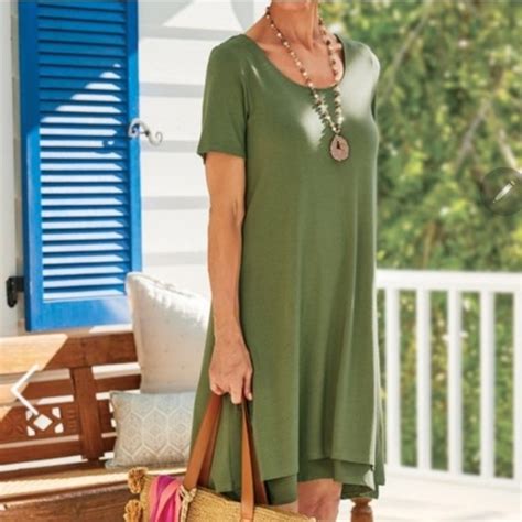 Petite surroundings too. .  ...