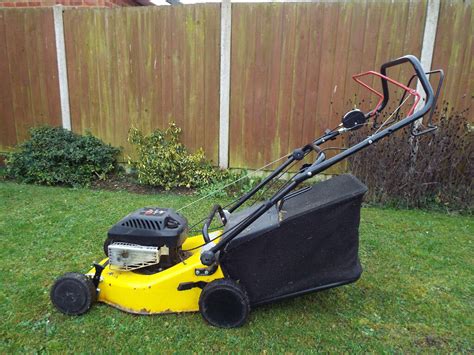 Petrol lawnmower for Sale Gumtree