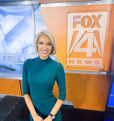 So, I totally feel Fox 4 reporter Peyton Yager's pain. While doing a live report on a Dallas murder investigation, she became frazzled when reporting on the $250,000 bond that was set for the suspect. The thing is, she got it right the first time. But it's when she started overthinking that it all fell apart.