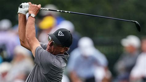 Phil Mickelson has wagered more than $1 billion, according to book by renowned gambler Billy Walters