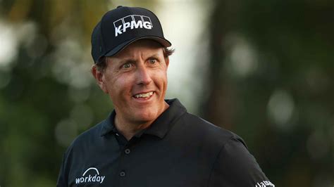 Phil Mickelson will start 2024 ending a 21-year hiatus at Sentry ...