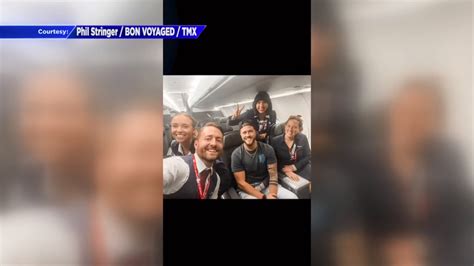 Phil Stringer’s video goes viral after being the only passenger on  American Airlines