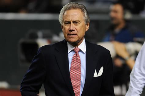 Back in 1982, Anschutz was 42 and the seventh-richest person in the U.S. with an estimated net worth of "over $1 billion," while Hunt, then 53, was the 10 th richest with a net worth "in excess of .... 