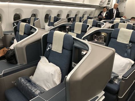 Philippine Airlines Business Class Upgrade: Place a bid