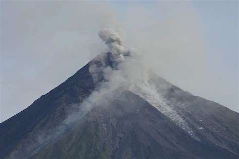 Philippine volcano eruption that displaced thousands may last for months, officials warn