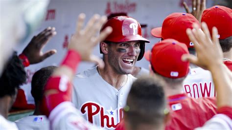 Phillies and Cubs meet, winner takes 3-game series