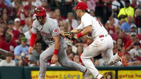 Phillies face the Reds with 1-0 series lead