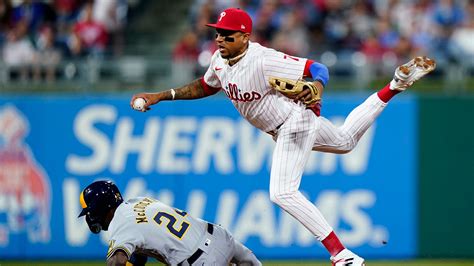 Phillies host the Brewers on 4-game home win streak
