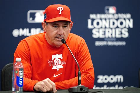 Robert Lewis Thomson (born August 16, 1963) is a Canadian professional baseball manager for the Philadelphia Phillies of Major League Baseball . During Thomson's playing career, he was a catcher and third baseman in the Detroit Tigers organization from 1985 to 1988.. 