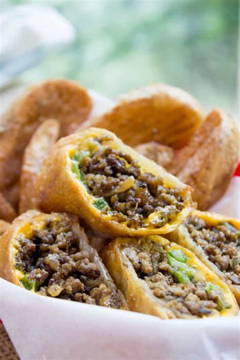 Philly cheesesteak eggrolls. Cheesesteak Eggrolls are delicious! Thinly sliced steak, bell peppers, and cheese come together inside a fried eggroll drizzled with a sweet chili sauce. 