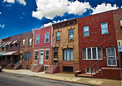 Philly row houses. Philadelphia is largely a rowhouse city, where usually only church spires, a few old factories and imposing institutional buildings rise above the low skyline. The variety of rowhouses … 