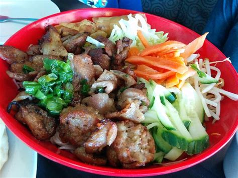 Pho 39. Pho 39 offers authentic Vietnamese cuisine. Some of their most popular dishes include the Vietnamese cured pork sandwich, broken rice with grilled shrimp, and any of their tasty … 