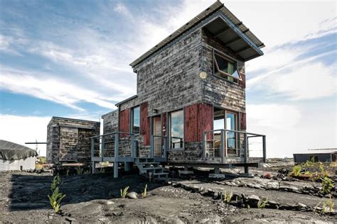 Phoenix House Epic Tiny Home on Volcanic LavaField - Tiny houses …