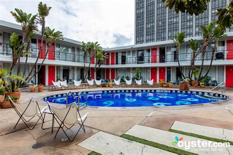 Phoenix hotel san francisco. 4-star hotel. San Francisco Proper Hotel 7.9 Good (115 reviews) 0.33 mi Fitness center, Restaurant, Bar/Lounge $316+. Compare prices and find the best deal for the Phoenix Hotel in San Francisco (California) on KAYAK. Rates from $101. 