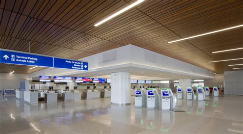 Phoenix sky harbor terminal 3. More than 20 airlines operate out of Phoenix Sky Harbor International Airport. Find out more about passenger airlines. 