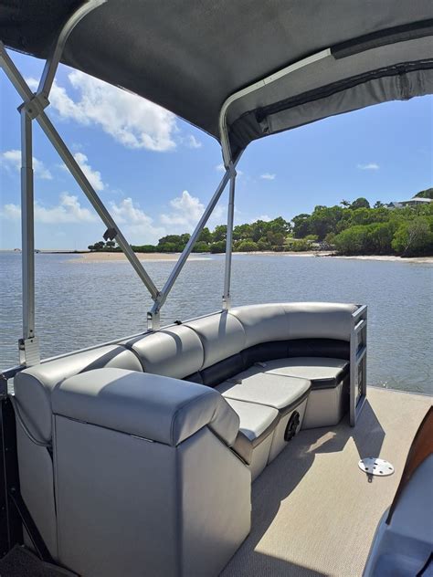 Photo Gallery - Private Self-Drive Boat Hire - 1770 Boat Hire