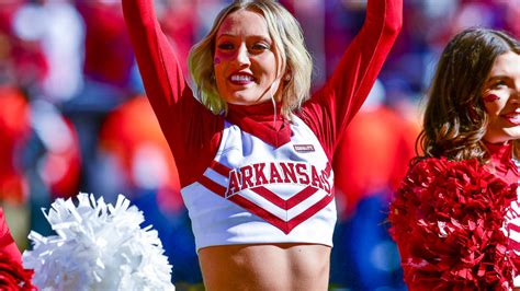 Photo Recap: Revisiting the Arkansas Razorbacks blowout win over FCS …