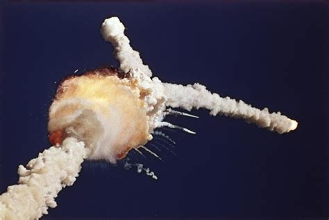 Photographer who captured horrifying images of Challenger breaking apart after launch has died