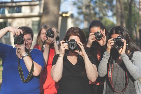 Photography for Beginners by PhotographyCourse.net. Introductory Photography Course by Chris Bray. Photography: Ditch Auto – Start Shooting in Manual by Jerad Hill. 10 Dos and Don’ts in .... 