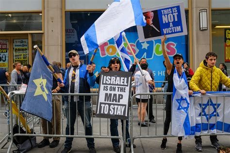 Photos: Americans rally in support of Israelis and Palestinians