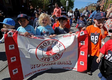 Photos: Boston hosts the majors, of the South End Little League