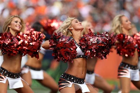 Photos: NFL Cheerleader Is Going Viral On TikTok