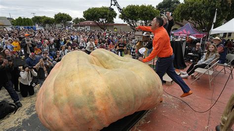 Photos: Pumpkin sets world record (2,749 pounds!) at Half Moon Bay weigh-off