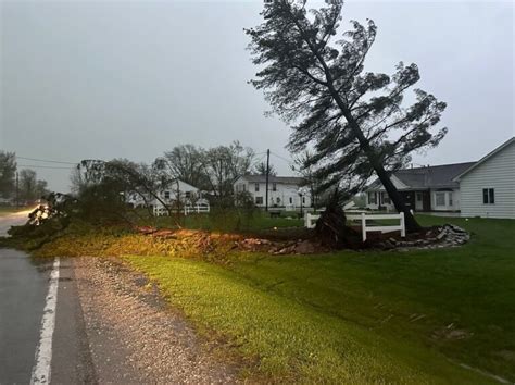 Photos - Tornado damage in Hecker, Illinois