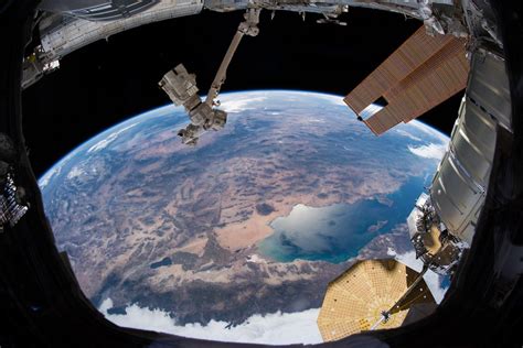 Photos from space. By NASA. The astronauts and cosmonauts on the International Space Station take pictures and videos of Earth nearly every day, and over a year, that adds up to thousands of photos. In 2017, astronauts pointed a 4K camera down at the Earth to share a high-definition experience of traveling at 17,500 mph, 250 miles above the planet. 