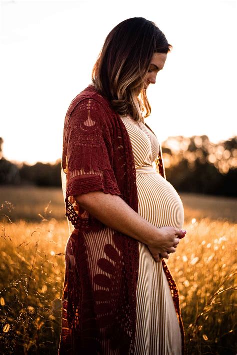 Photoshoot of pregnant woman. Capturing the beauty and joy of pregnancy through a maternity photoshoot is a cherished tradition for expecting mothers. To help you create stunning and … 