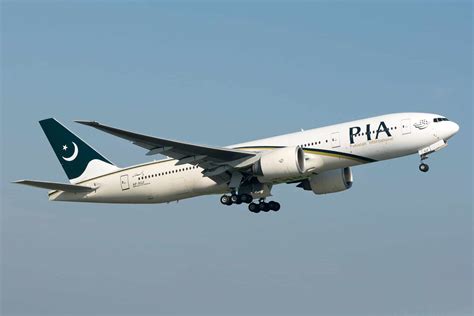 Pia airline. The PIA’s recent descent came after the government said in August it would privatise the airline as part of a fiscal discipline plan agreed under an International Monetary Fund bailout. 