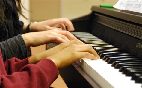Piano lessons close to me. However most others may find their sweet spot for learning between the ages of 7 and 8, while many of our students do start younger. Starting piano lessons at a young age allows the hand muscles to coordinate just as they are beginning to form, and students are able to grasp the more complex patterns used in music more quickly. 