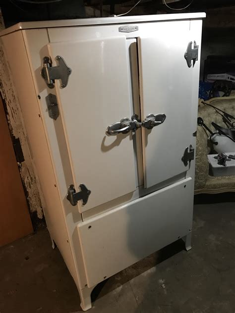 Pick up old refrigerator. ... appliance pick-up is handled or ask about removal of old appliances when buying new. When setting appliances out for pick up ... refrigerator/freezer. Ammunition ... 