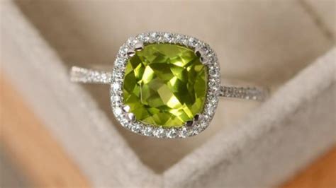 Pictures of Green Birthstones - bernardine.com