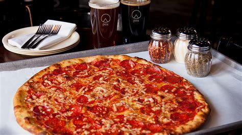 Piece chicago. Enjoy award-winning New Haven-style thin-crust pizza and craft beer at Piece Brewery and Pizzeria in Wicker Park. Order online for pickup, delivery, or nationwide shipping. 