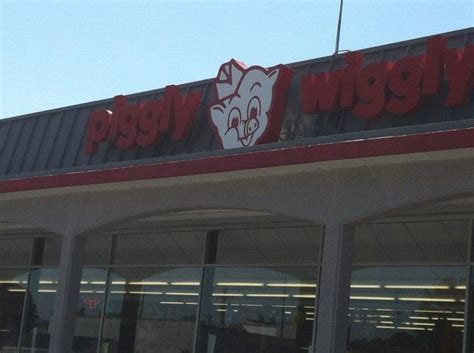 What is the Piggly Wiggly check cashing policy? Can you cash checks at Piggly Wiggly grocery stores? Find the answers inside. Jump Links Piggly Wiggly grocery stores do not typical.... 
