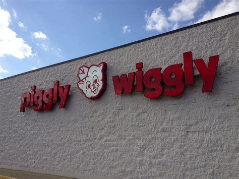 Piggly wiggly dodgeville. 320 Springate Mall Dodgeville, WI 53533. 1. Business ProfileforPiggly Wiggly (Dick's) Bulk Food Store. 