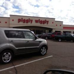 Piggly Wiggly is a Fruits & Vegetables company at Ba